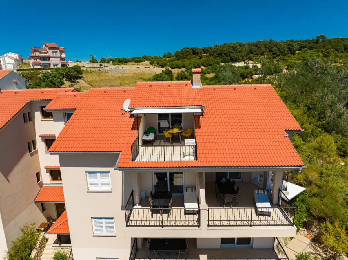 Haus Mit Meerblick Лопар Екстериор снимка