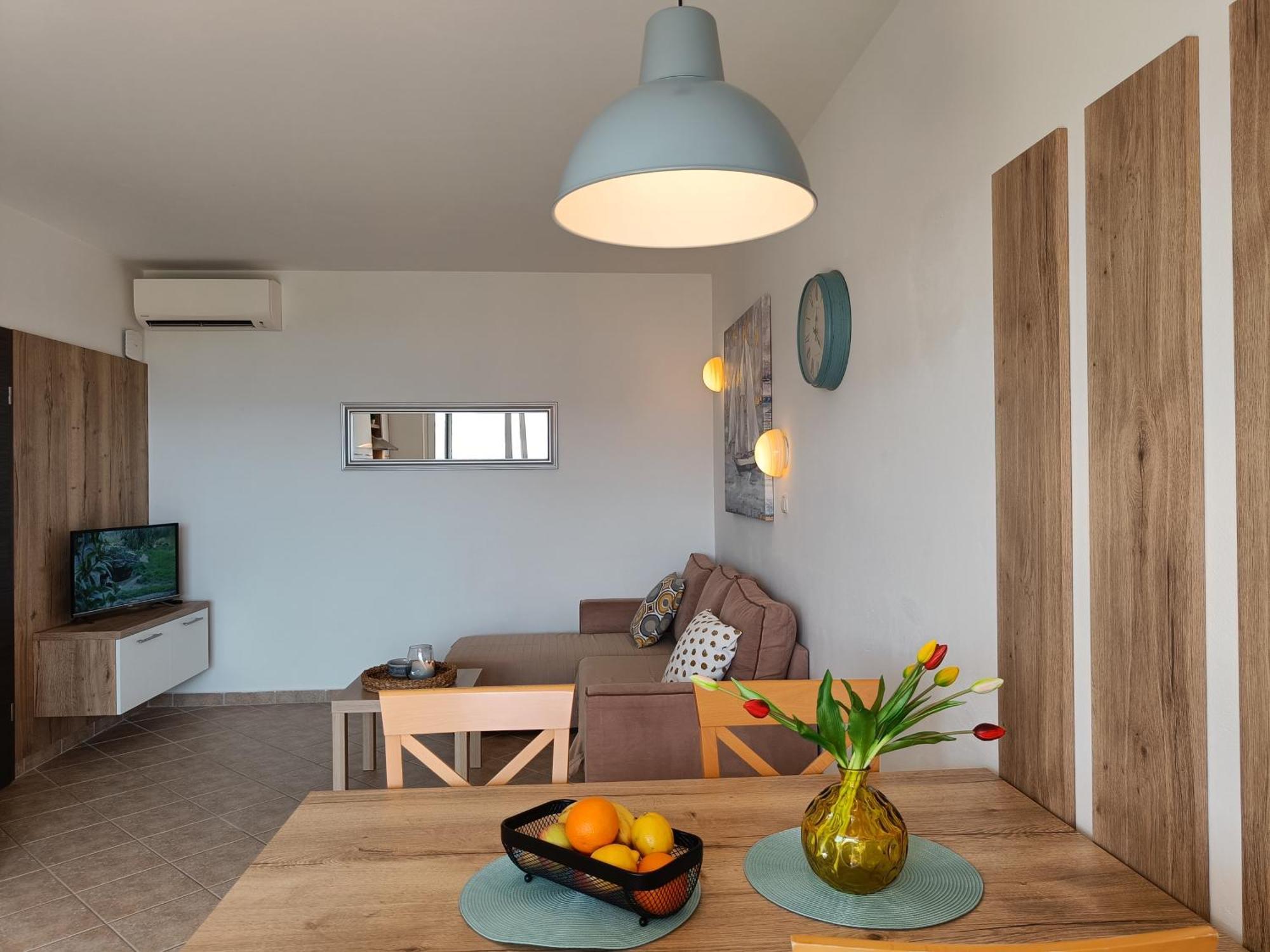 Haus Mit Meerblick Лопар Екстериор снимка