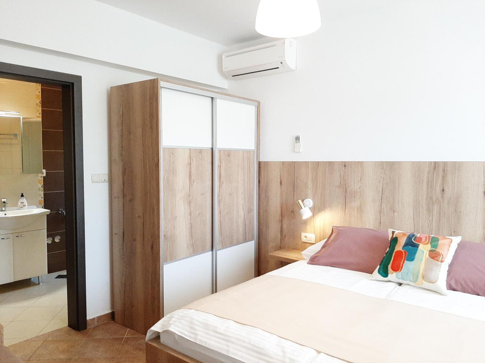 Haus Mit Meerblick Лопар Екстериор снимка